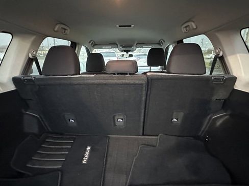 Certified 2021 Nissan Rogue SV image 18