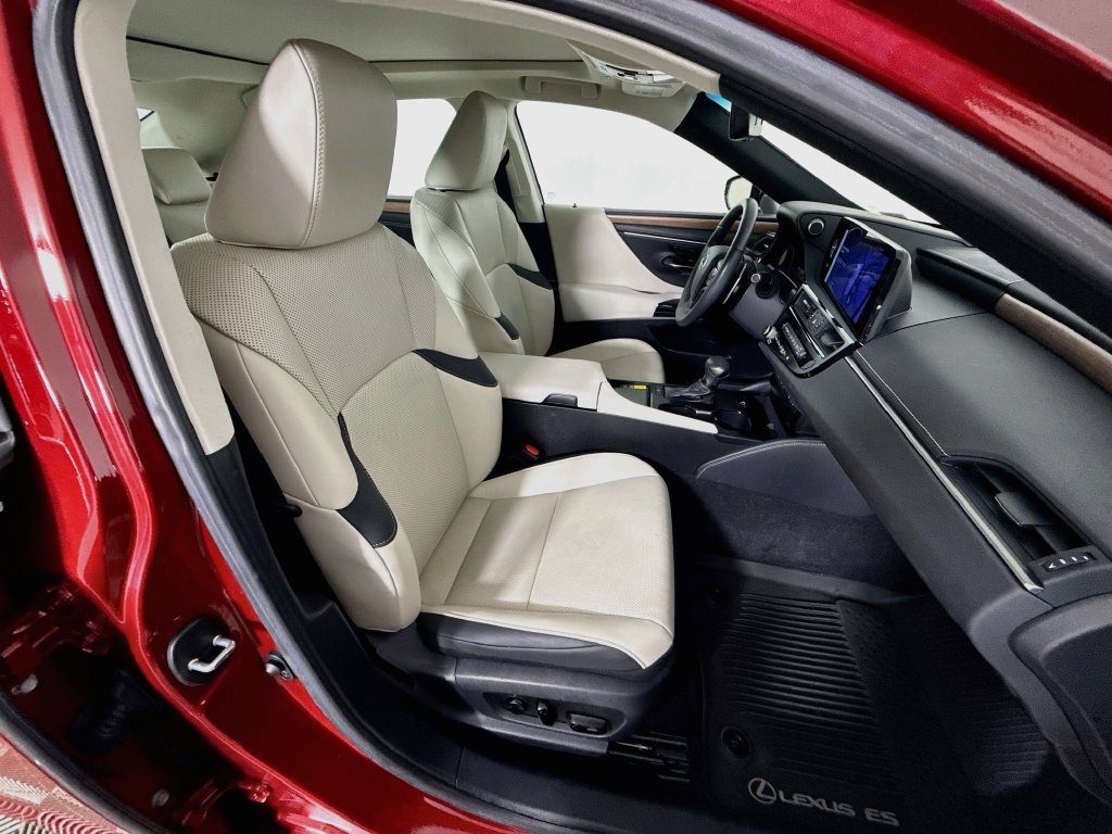 Used 2023 Lexus ES 350 w/ Premium Package FWD image 29