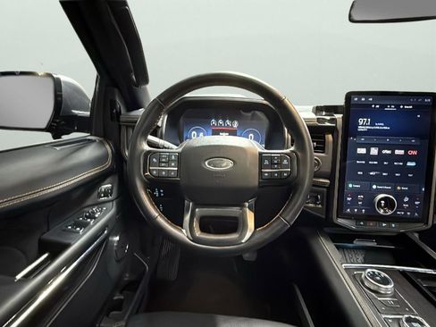 Used 2023 Ford Expedition Platinum image 13