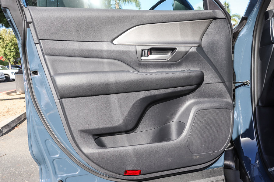 New 2026 Toyota Grand Highlander XLE FWD image 22