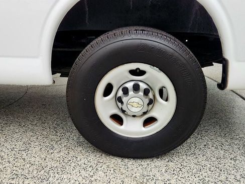 Used 2021 Chevrolet Express 2500 w/ Driver Convenience Package RWD image 9