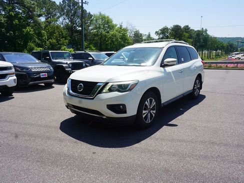 Used 2017 Nissan Pathfinder SV image 22