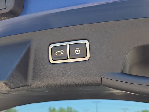 Certified 2023 Kia Sorento EX w/ Panoramic Sunroof Package FWD image 11