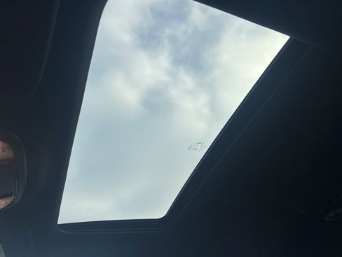 Used 2024 Dodge Durango GT image 12