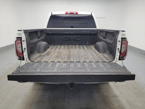 Used 2018 GMC Sierra 1500 SLT w/ SLT Premium Package image 29