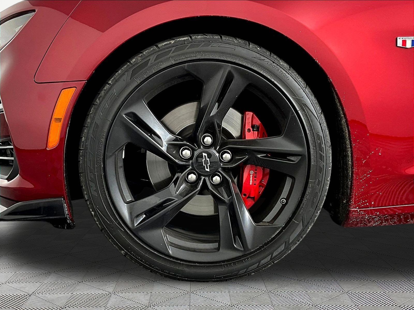 Used 2021 Chevrolet Camaro SS RWD image 27
