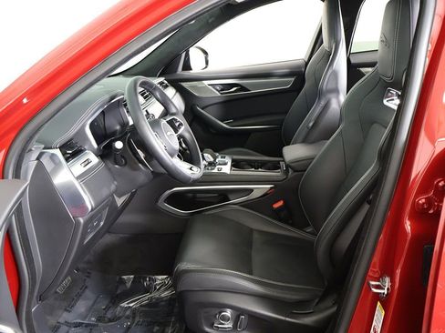 Used 2024 Jaguar F-PACE R-Dynamic S image 33
