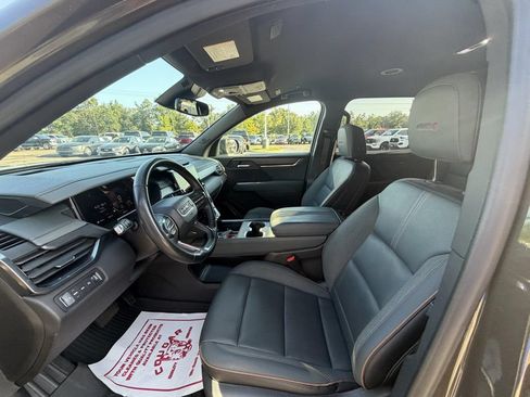 Used 2024 GMC Acadia AT4 w/ Luxury Package AWD/4WD image 11