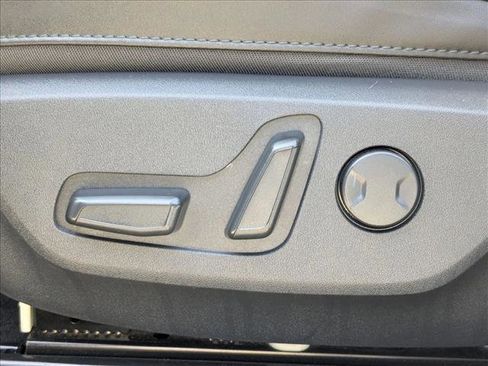 Used 2023 Kia Niro SX Touring FWD image 20