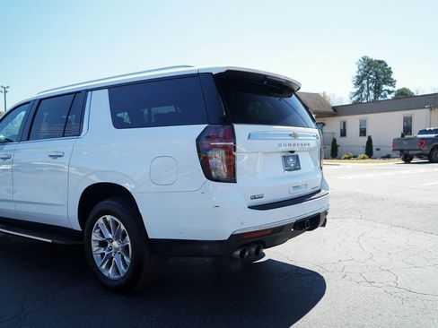 Used 2023 Chevrolet Suburban Premier image 14