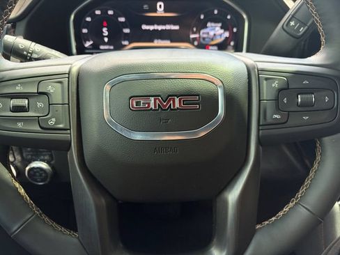 Used 2025 GMC Sierra 2500 AT4 w/ AT4 Premium Plus Package AWD/4WD image 6