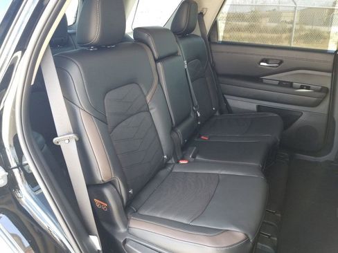 New 2025 Nissan Pathfinder Platinum w/ Cargo Package image 11