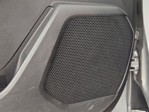 Used 2022 Toyota Highlander XLE image 32