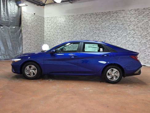 New 2026 Hyundai Elantra SE image 5