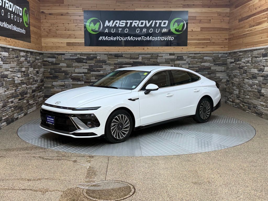 Used 2025 Hyundai Sonata SEL FWD image 5