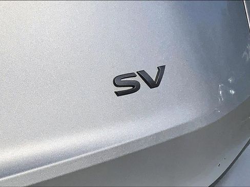 Used 2024 Nissan Rogue SV FWD image 10
