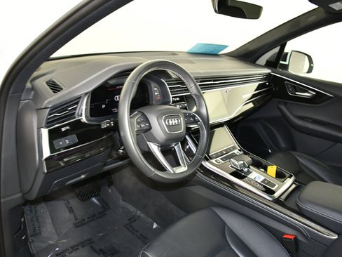 Used 2025 Audi Q7 3.0T Premium Plus image 36