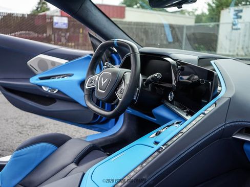 Used 2021 Chevrolet Corvette Stingray Premium Conv w/ Z51 Performance Package RWD image 45