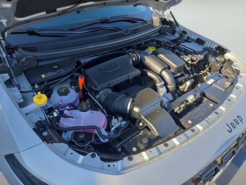 New 2026 Jeep Cherokee Laredo image 5