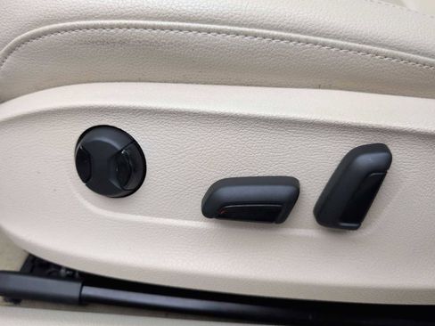 Used 2013 Volkswagen Passat 2.5 SE image 17