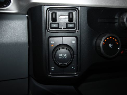 New 2026 Ford F250 XLT w/ XLT Premium Package image 15