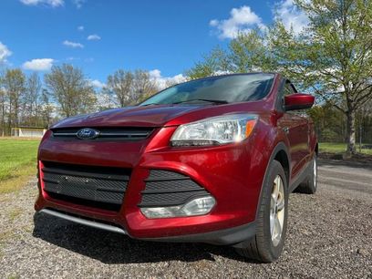 Used 2016 Ford Escape SE w/ SE Cold Weather Package
