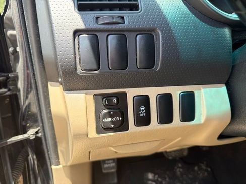 Used 2013 Toyota Tacoma PreRunner w/ SR5 Pkg RWD image 11