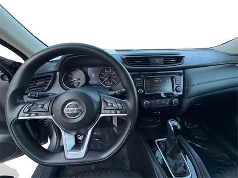 Used 2018 Nissan Rogue S image 30