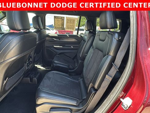 Used 2023 Jeep Grand Cherokee L Altitude AWD/4WD image 15