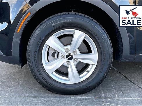 Used 2023 Kia Sorento LX AWD/4WD image 9
