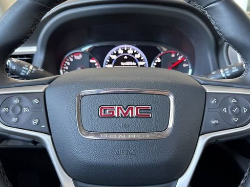 Used 2023 GMC Acadia Denali w/ Denali Ultimate Package AWD/4WD image 37