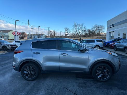 Used 2022 Kia Sportage LX w/ LX AWD Value Edition Package image 4