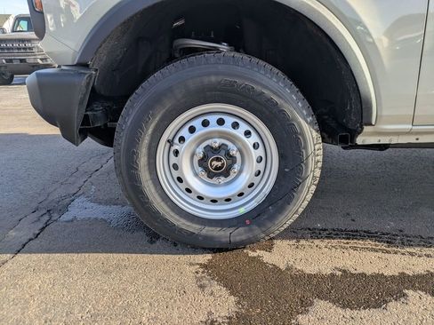 New 2025 Ford Bronco 4-Door image 12