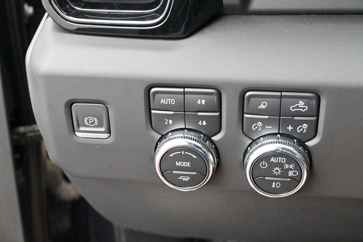 Used 2024 GMC Sierra 2500 AT4X AWD/4WD image 21