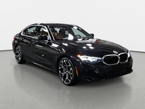 New 2026 BMW 330i Sedan w/ Premium Package image 3