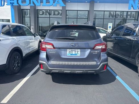 Used 2018 Subaru Outback 3.6R Limited AWD/4WD image 8