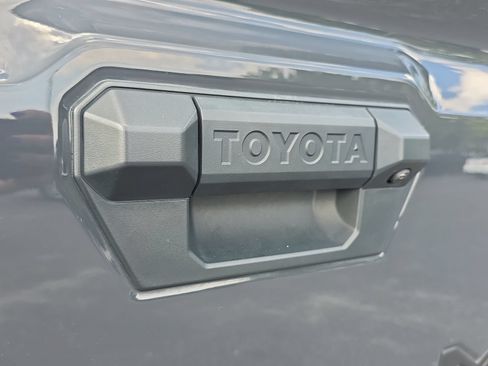 Used 2025 Toyota Tacoma TRD Off-Road AWD/4WD image 13