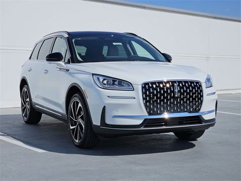 New 2026 Lincoln Corsair Reserve image 3