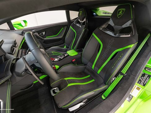 Used 2024 Lamborghini Huracan Tecnica RWD image 23