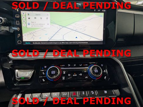Used 2023 GMC Sierra 1500 Denali w/ Denali Reserve Package AWD/4WD image 25