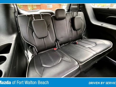 Used 2025 Chrysler Pacifica Limited FWD image 36