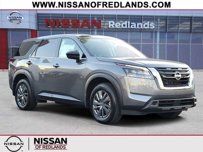 New 2025 Nissan Pathfinder S