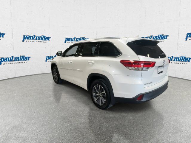 Used 2017 Toyota Highlander XLE FWD image 8