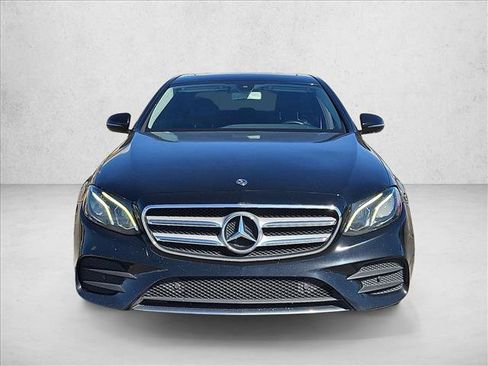 Used 2018 Mercedes-Benz E 300 image 2