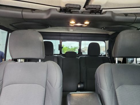 Used 2020 Jeep Gladiator Sport w/ Quick Order Package 24S AWD/4WD image 19
