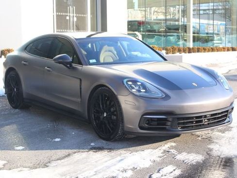 Used 2018 Porsche Panamera 4S image 10