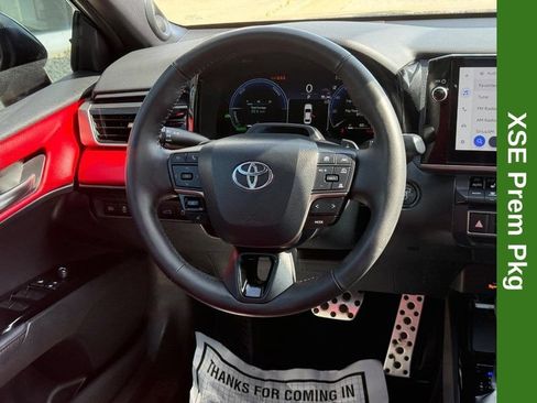 Used 2025 Toyota Camry XSE FWD image 14