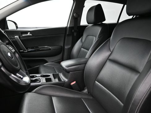 Used 2020 Kia Sportage EX FWD image 11