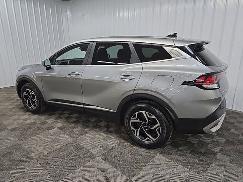 Used 2023 Kia Sportage LX image 4