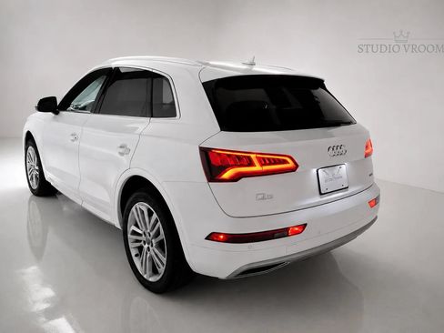 Used 2019 Audi Q5 2.0T Premium Plus w/ Premium Plus Package AWD/4WD image 5